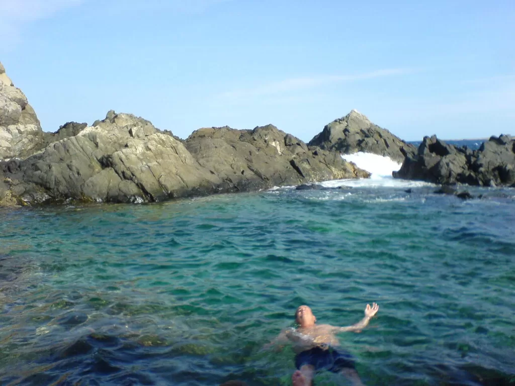 Rocky north coast of Aruba at the Natural Pool